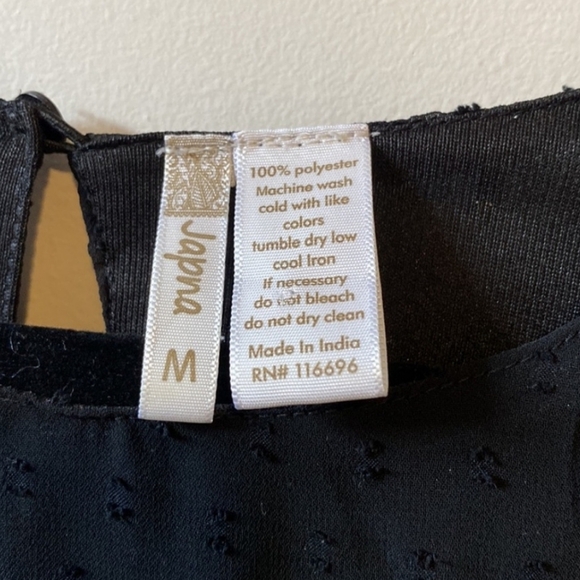 Beautiful embroidered black dress with sheer sleeves - Picture 6 of 6